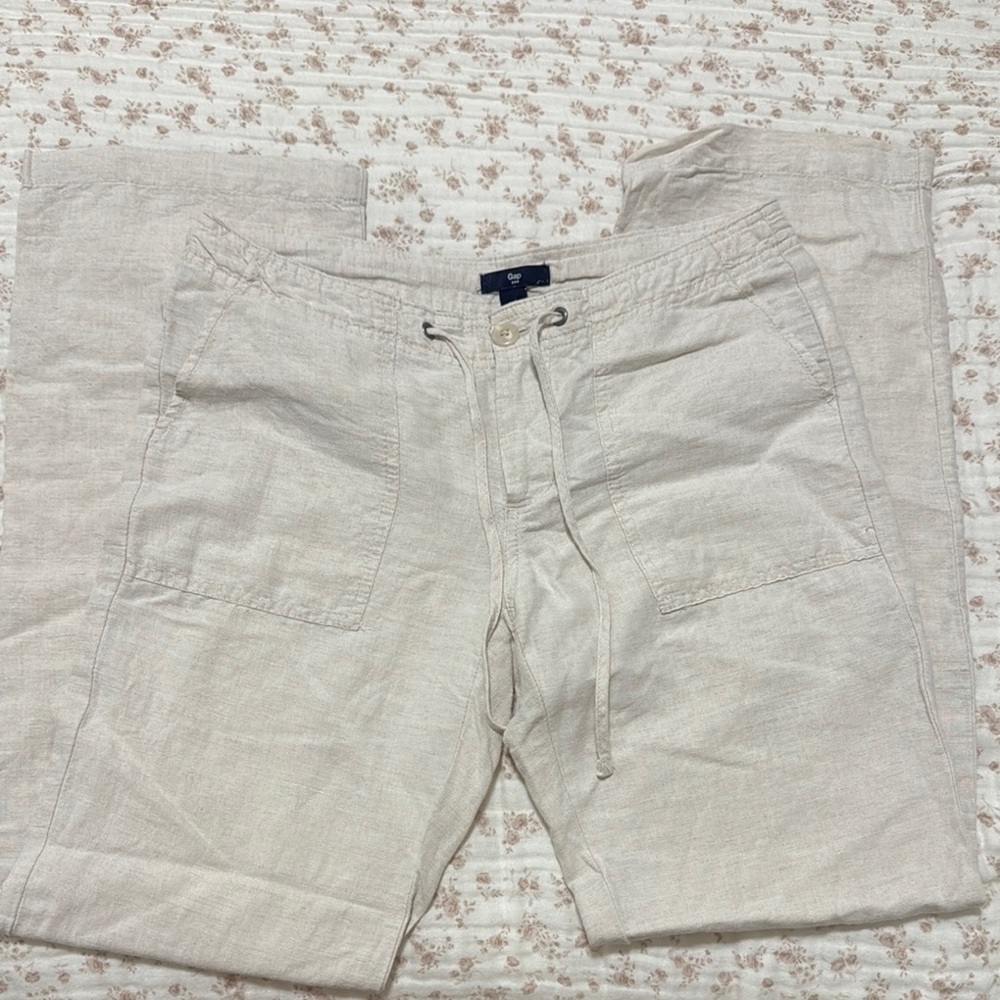 GAP Cream Straight Leg Pants for Timeless Elegance